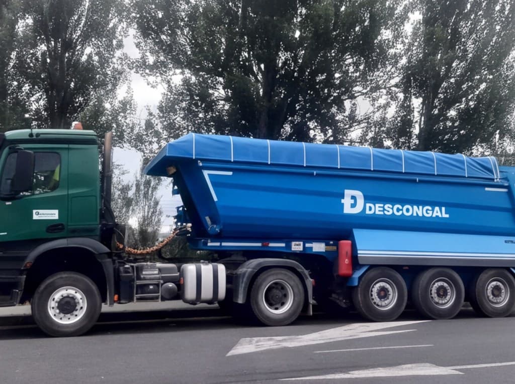 Movimiento de tierras para plataforma de obra en Ourense